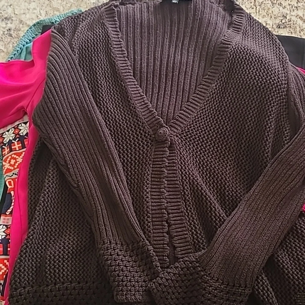 Cardigan - Picture 3 of 3